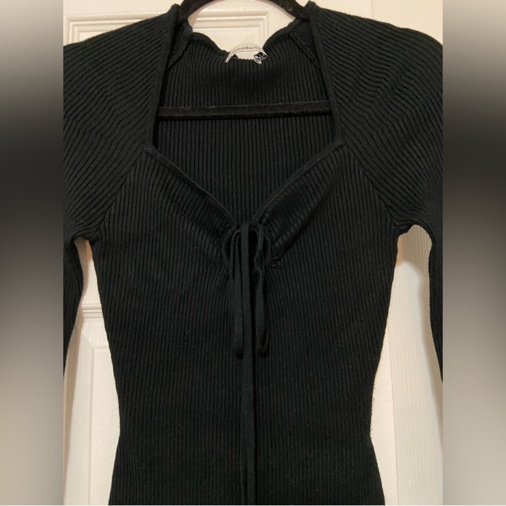Abercrombie & Fitch Black Ribbed Long Sleeve Bodysuit Size M